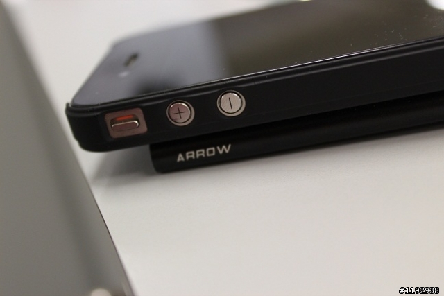 [開箱] 薄薄一片幾乎忘了它的存在Arrow 4G 隨身耳擴