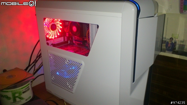 (開箱)  LG-32   LW4500  32吋  +   VS248H  24吋   +   NZXT 410 小幻影 +  節能省電
