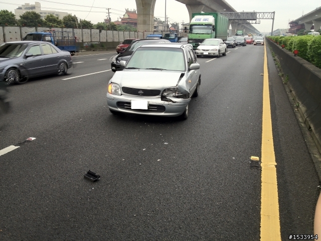牽車兩個月不到就在高速公路被追撞