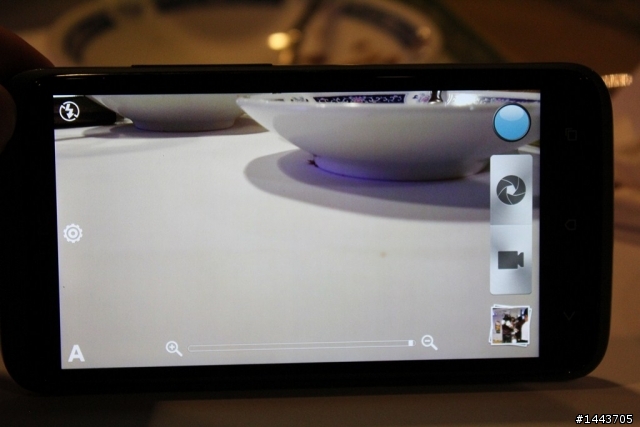 (新增福利社)× ×【體驗會分享】HTC ONE X 體驗會——掀起手機相機革命潮，實測潔白機背做筆記好方便 × ×