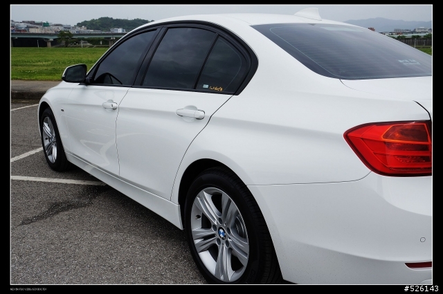 BMW 320d Sport line F30 開箱與分享[4/8更新 平均油耗 19.7 Km/L]