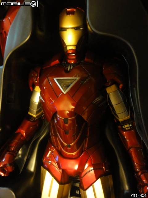 Hot Toys Iron Man VI 復仇者聯盟限定版 簡單開箱 新舊馬克六比一比