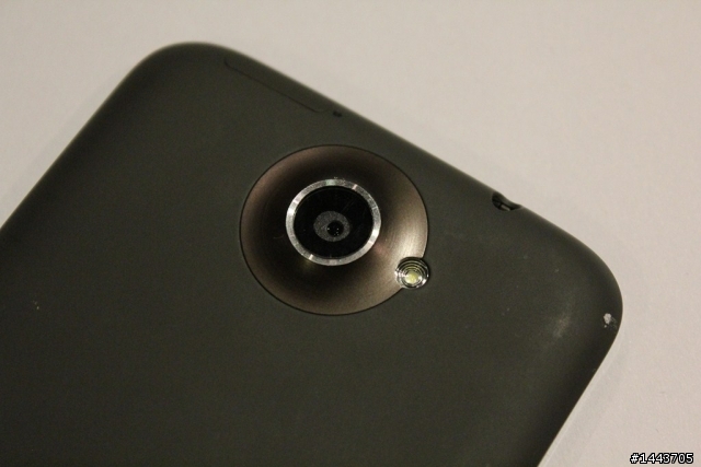 (新增福利社)× ×【體驗會分享】HTC ONE X 體驗會——掀起手機相機革命潮，實測潔白機背做筆記好方便 × ×