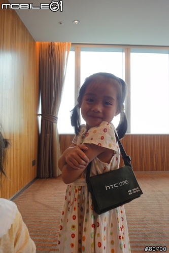 5/9新增廣告模特兒~!! 台中『HTC ONE』IN HOTEL ONE with my family（體驗文）