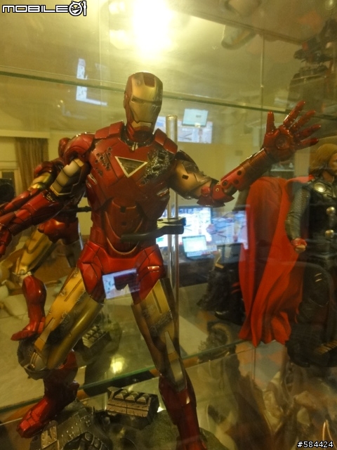 Hot Toys Iron Man VI 復仇者聯盟限定版 簡單開箱 新舊馬克六比一比