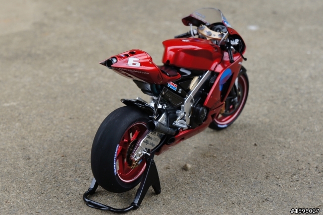 重型機車模型組裝完成啦!!KONICA MINOLTA Honda RC211V'06 1/12( 更新6回)