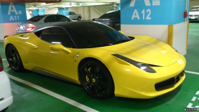 大黃 Ferrar 458 Italia
