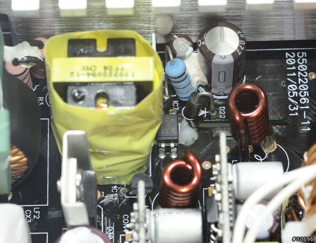 Cooler Master Silent Pro Hybrid 1300W模組化電源供應器簡介及測試