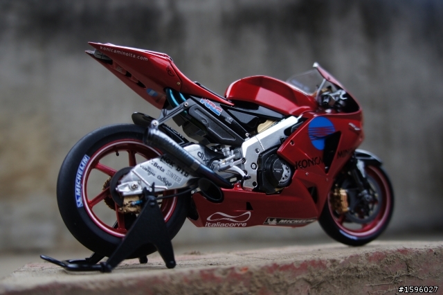 重型機車模型組裝完成啦!!KONICA MINOLTA Honda RC211V'06 1/12( 更新6回)