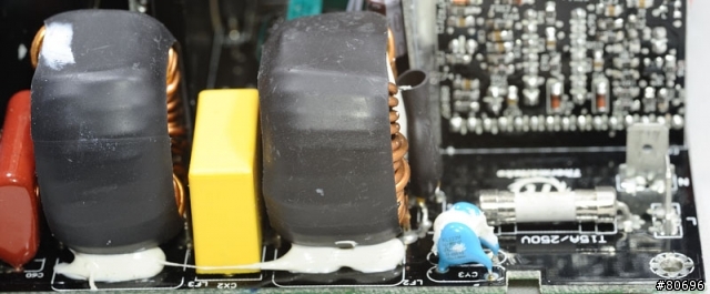 Thermaltake Toughpower XT Platinum 1275W電源簡介及測試