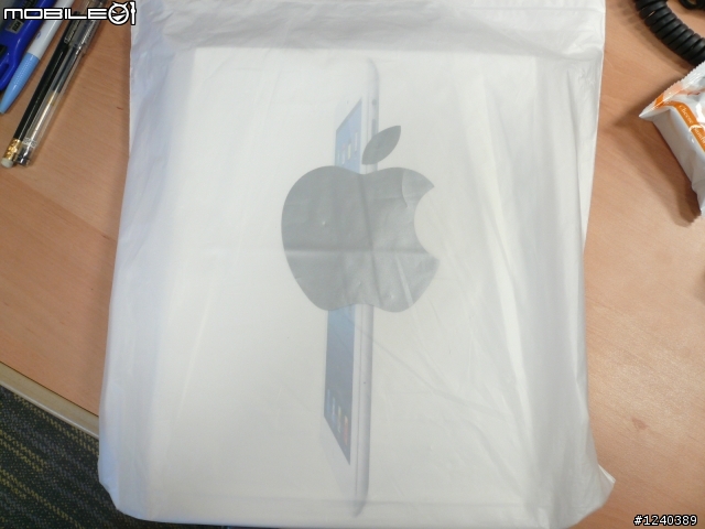 我也要開箱~日本來的new iPad 32G ,我把她取名叫小白