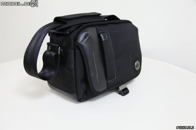 [開箱]  快取快拍 下雨免驚的好包! Samsonite相機斜揹袋