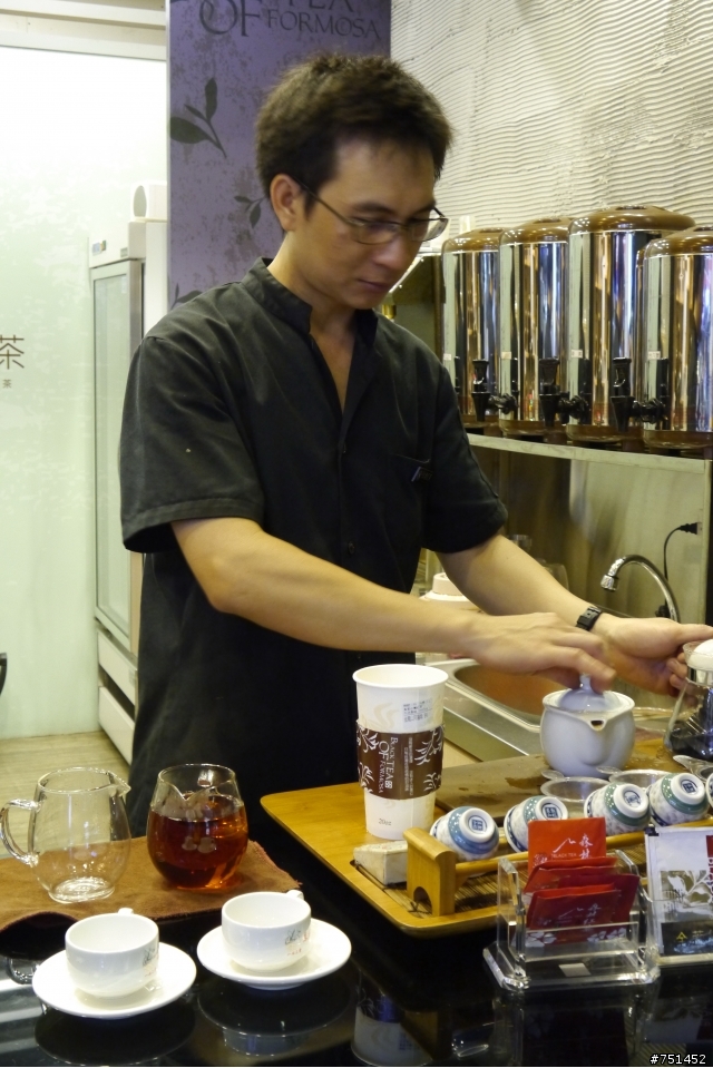 品嚐台灣手採在地好茶-裕誠路台灣紅茶