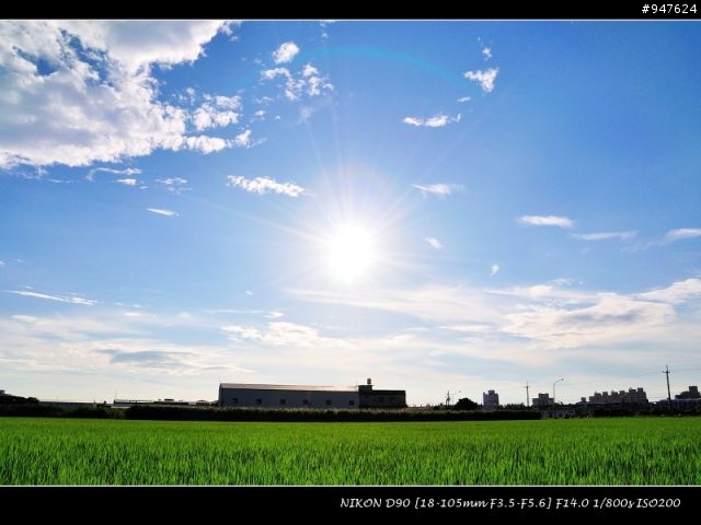 NIKON老兵D90 + KIT + 美到不像話的天空~