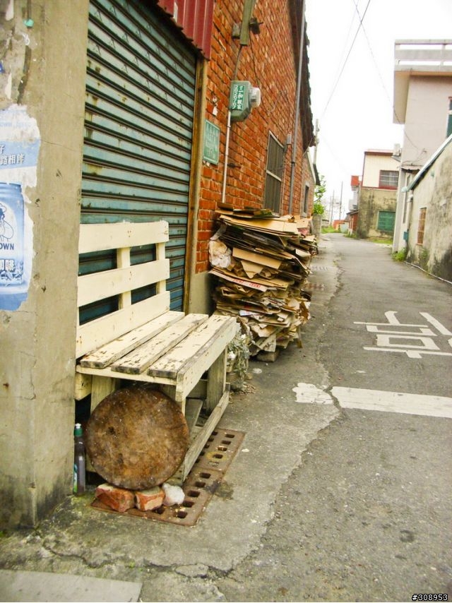 BENQ 相機 2000 俱樂部 - 照片大樓 ( 歡迎價格 2000 元以下的 BENQ 相機來蓋照片大樓喔 ! )