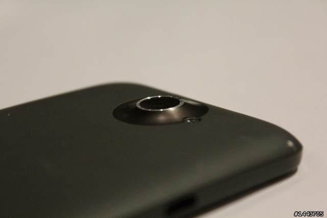 (新增福利社)× ×【體驗會分享】HTC ONE X 體驗會——掀起手機相機革命潮，實測潔白機背做筆記好方便 × ×