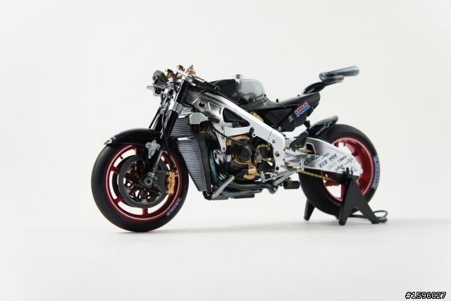 重型機車模型組裝完成啦!!KONICA MINOLTA Honda RC211V'06 1/12( 更新6回)