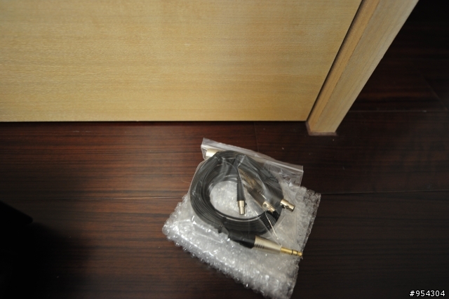 Reference 8 Salty Pepper for Audez'e LCD-3