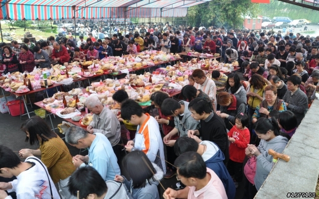 清明時節炊粄忙，粄香滿廳堂