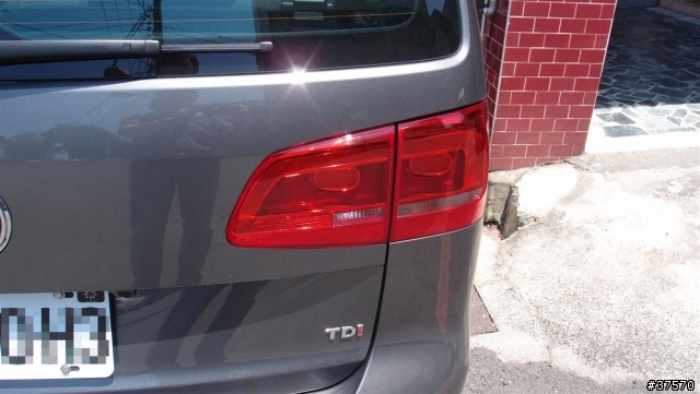 等待九個月的開箱文 VW 2012 Touran 1.6 TDI