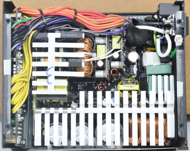Cooler Master Silent Pro Hybrid 1300W模組化電源供應器簡介及測試