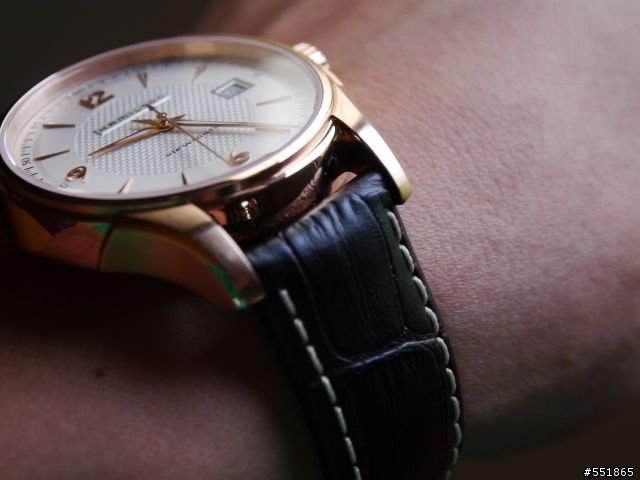 請問有推薦的矽膠錶帶嗎