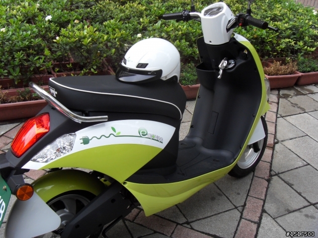 【2012/4/19 開箱】e-moving EM198 新一代