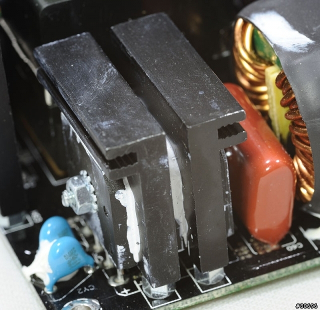 Thermaltake Toughpower XT Platinum 1275W電源簡介及測試