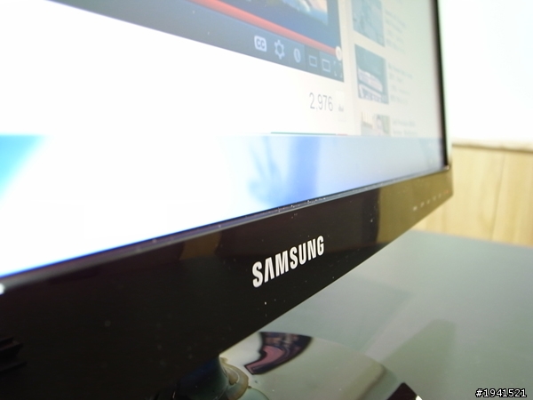 【極簡風．型會議】ＳＡＭＳＵＮＧ美型商務顯示器ＳＢ３５０