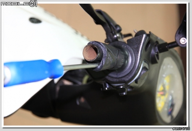 [DIY] 換裝機車把手
