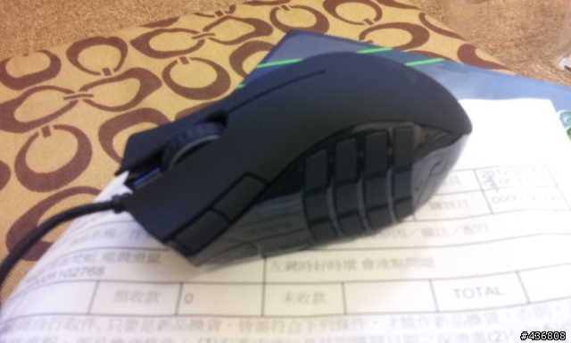 razer送我一隻全新的Naga