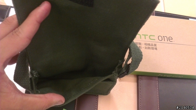 {HTC ONE X}高雄體驗會心得,(螢幕黃斑,溫度過熱,耗電的問題..)~~~