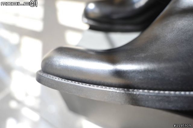 [我不是蜈蚣] 交到壞朋友之Dior Homme 皮條靴