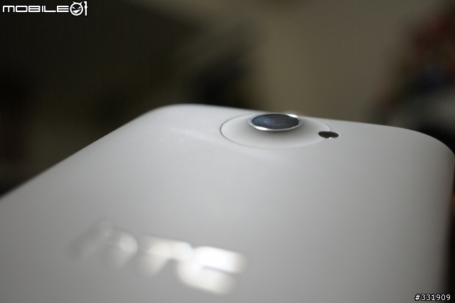 [2012/5/21更新*HTC第三次OTA*]中華電信HTC ONE X一般版開箱~4/7開箱