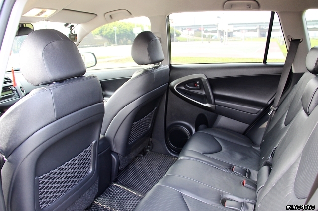 【開箱文】2012 年式 Rav4 2.4E