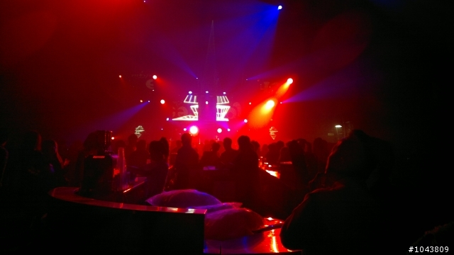 【實拍】Nokia N8 挑戰 AVICII 南港 101 電音派對夜拍全記錄