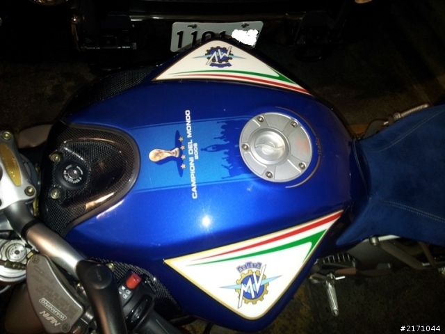 爸爸的兒童節禮物——MV AGUSTA BRUTALE 910 italia 世界限量版