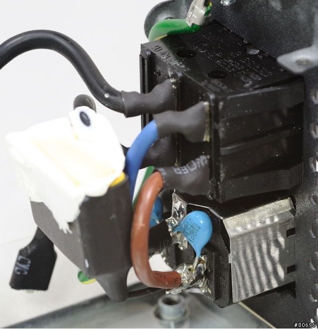 Thermaltake Toughpower XT Platinum 1275W電源簡介及測試