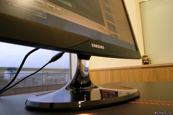 【極簡風．型會議】ＳＡＭＳＵＮＧ美型商務顯示器ＳＢ３５０