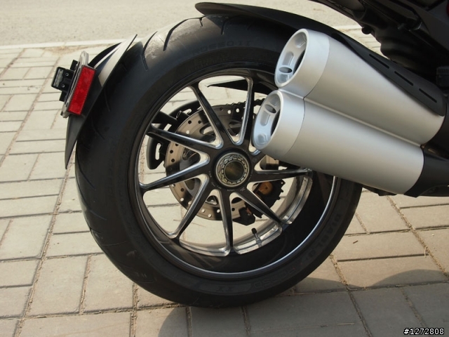 人生第一台重車Ducati Diavel Carbon