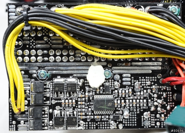 Thermaltake Toughpower XT Platinum 1275W電源簡介及測試