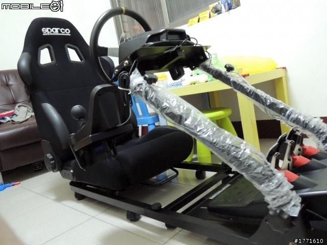 G27流用sparco方向盤和賽車椅