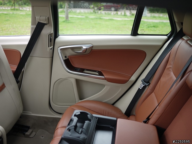 [update]超多圖不專業開箱 等待已久的VOLVO V60入手 腳踏車架上身 左撇子曝光