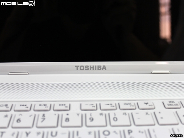 Toshiba L850 I3-2350開箱/4-23補上測試截圖/5-6拆解