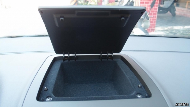 等待九個月的開箱文 VW 2012 Touran 1.6 TDI