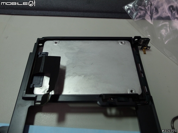 [開箱+教學] 2011MAC MINI 安裝 iFixit 雙硬碟套件組