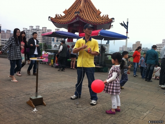 新北市三峽祖師廟前的民俗技藝......打陀螺