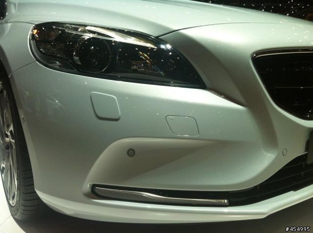 Volvo New V40實車照片(補上v40國際官方網站及專屬facebook)