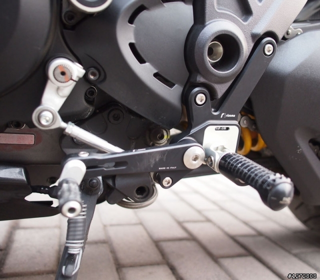 人生第一台重車Ducati Diavel Carbon