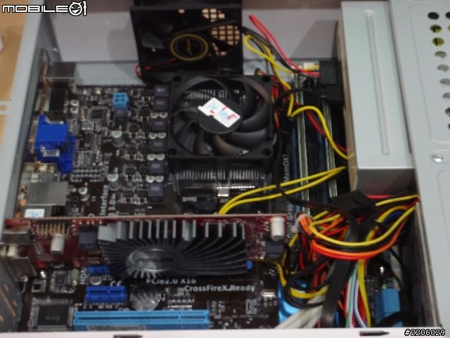 開箱 !! 不專業的自組htpc 影音播放機